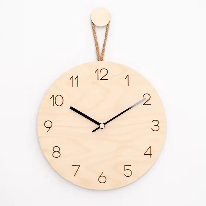 Horloge murale nordique en bois