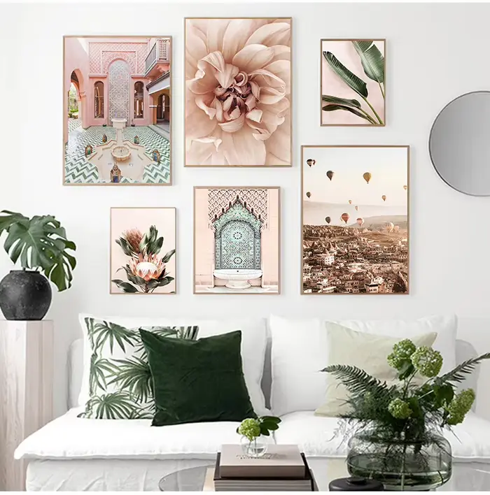 Affiche de fleur de style rose avec feuilles vertes