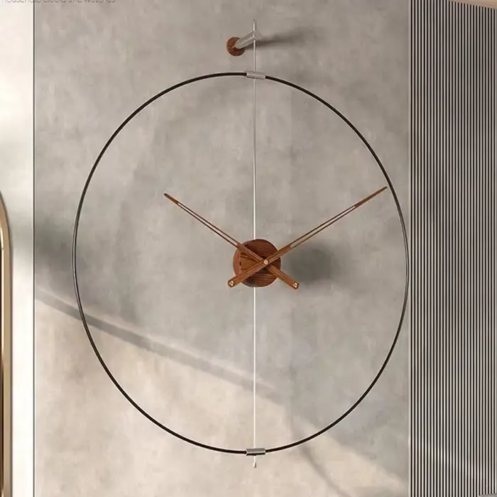Horloge murale espagnole de grande taille