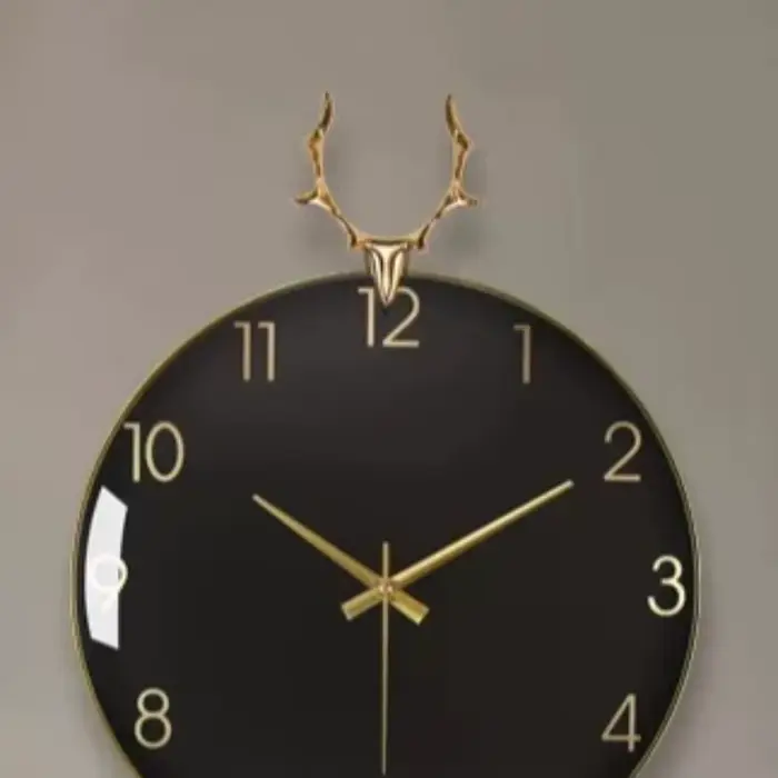 Horloge murale en verre chic