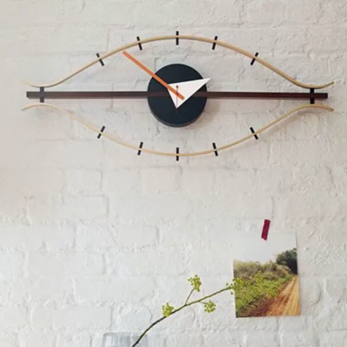 Horloge murale nordique en bois et métal