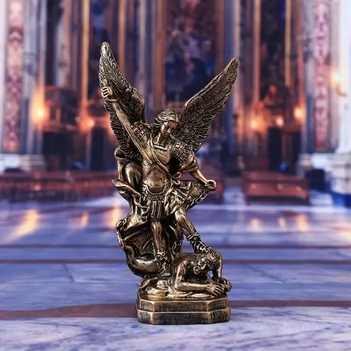 Statue d'Arcange de San Miguel