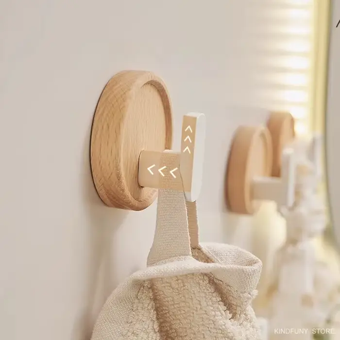 Nouveaux crochets décoratifs en bois