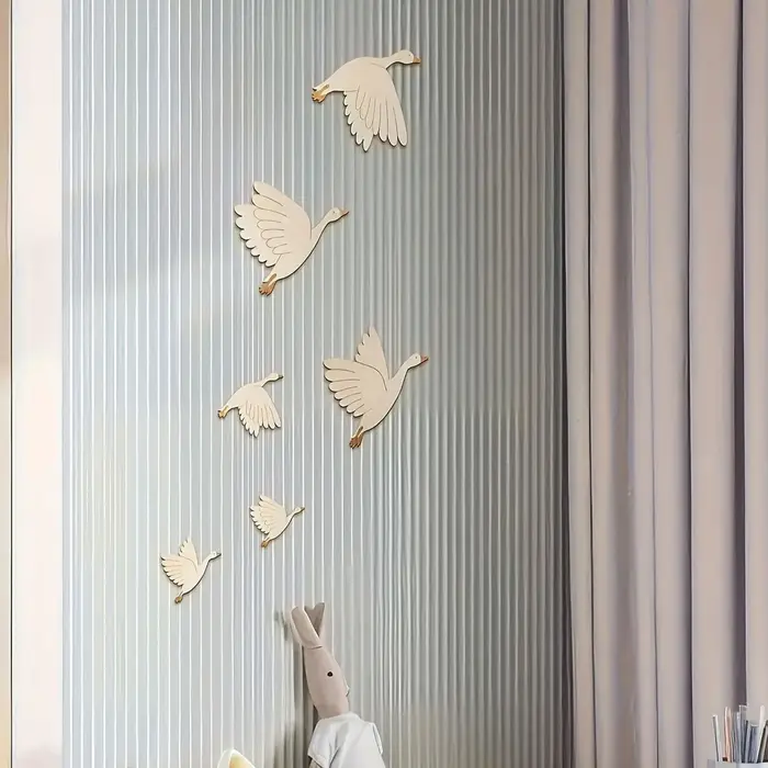 Décoration murale en bois d'oiseaux en vol