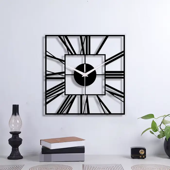 Horloge murale ronde en chiffre romain