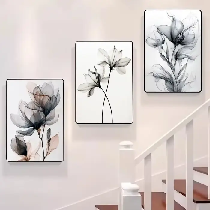 Peinture sur toile de fleurs à l'encre noire et blanche