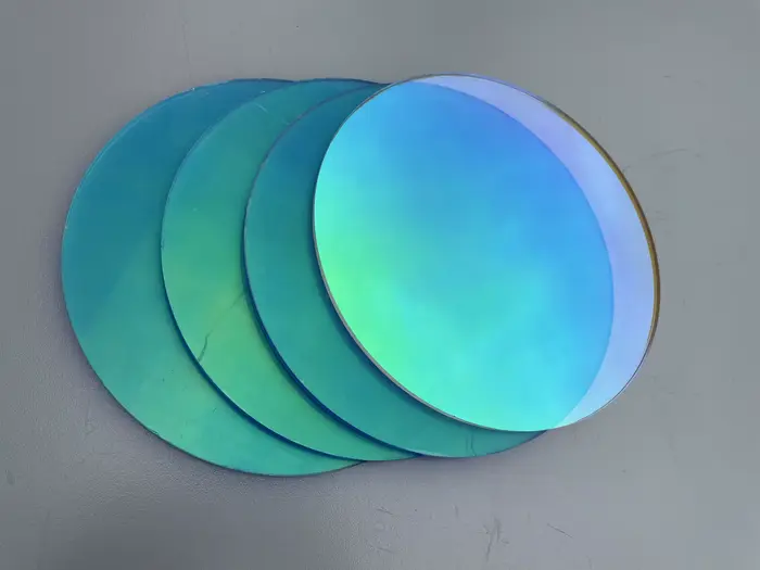 Planche arc-en-ciel en plexiglas laser