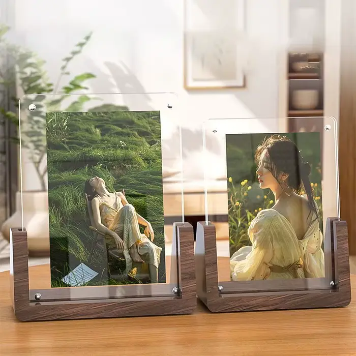 Cadres photo rustiques en bois avec base