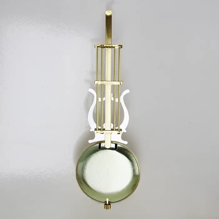 Pendule en métal de Style européen