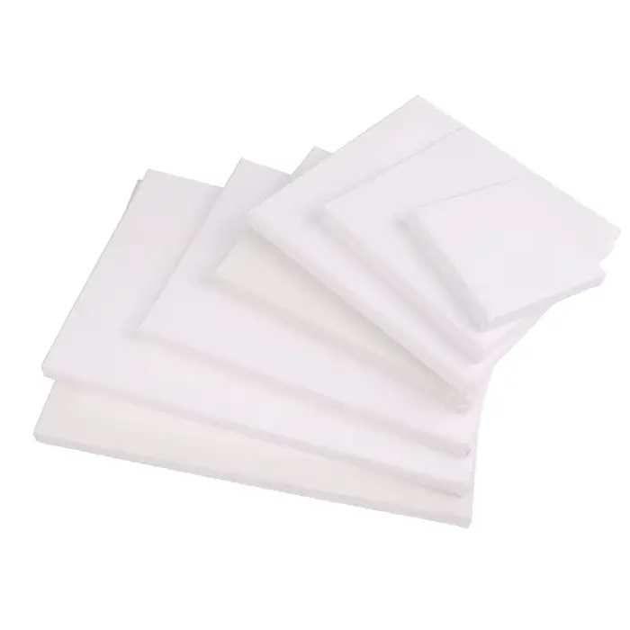 Toile d'artiste carrée vierge blanche