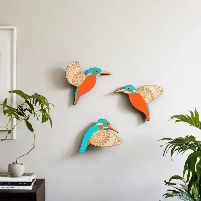 Décoration murale en bois d'oiseau noir