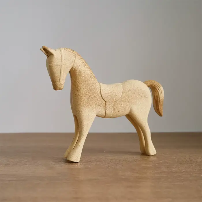 Cheval en bois fait à la main