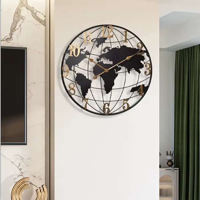Horloge murale minimaliste en métal