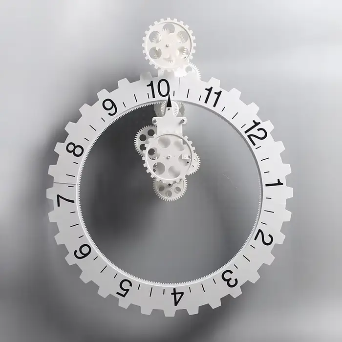 Maison créative classique de l'horloge à cloche continentale