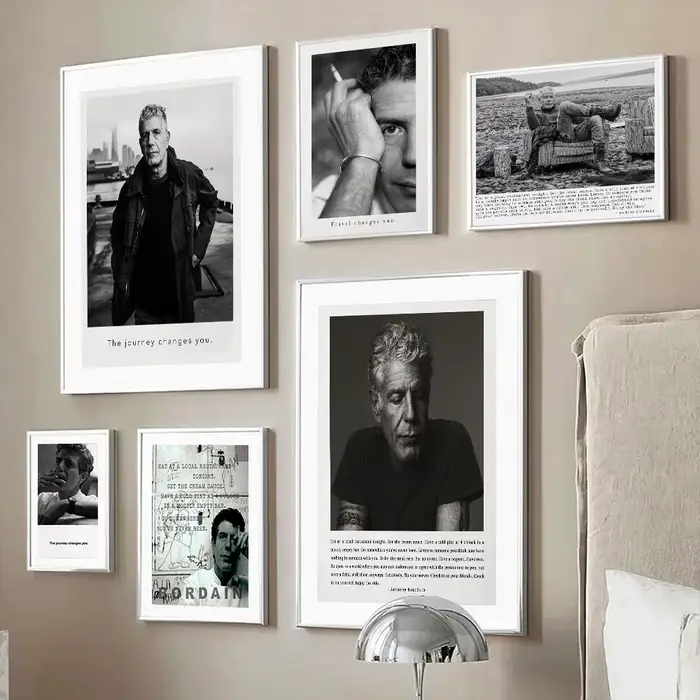 Affiche sur toile « Manger dans un restaurant local ce soir » Anthony Bourdain