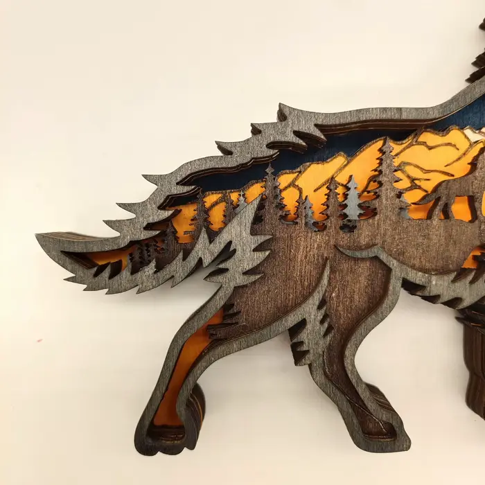 Sculpture sur bois 3D, forêt creuse
