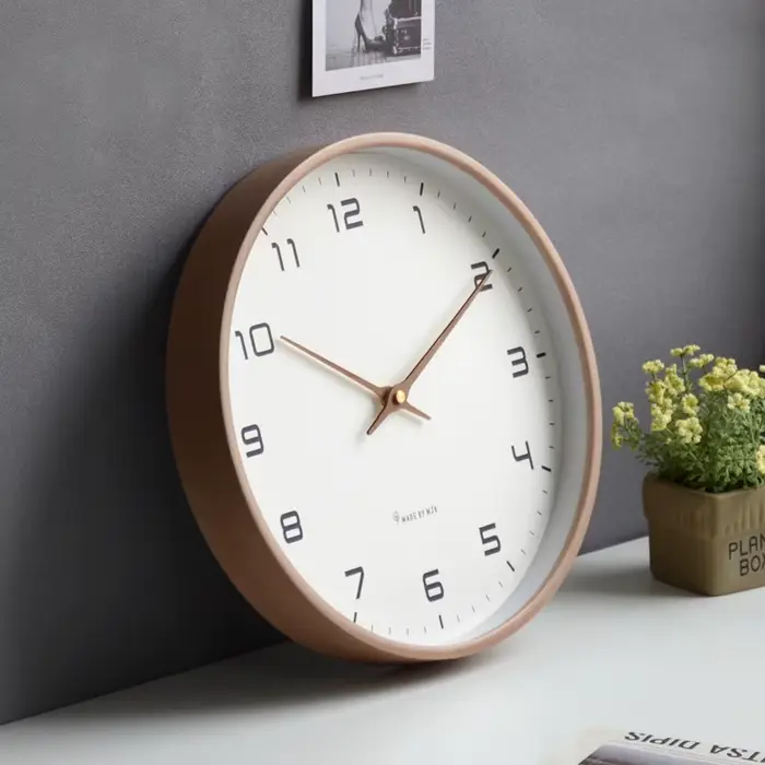 Grande horloge murale en bois de Style nordique