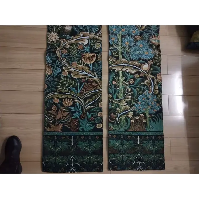Tapisserie murale belge moderne