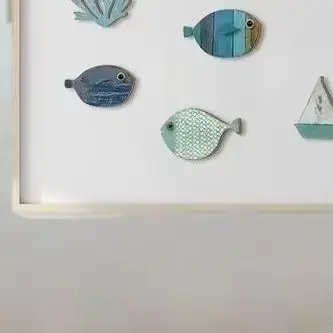 Décoration murale de poisson en bois suspendue