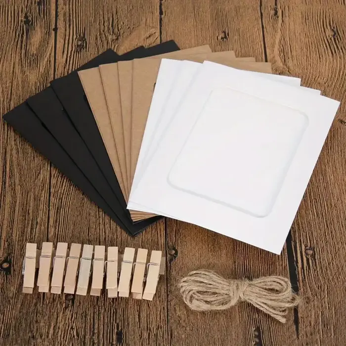 Cadre Photo en Carton avec Clips en Bois