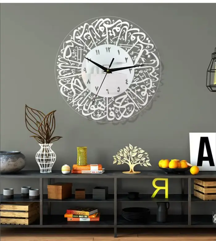 Horloge murale en métal