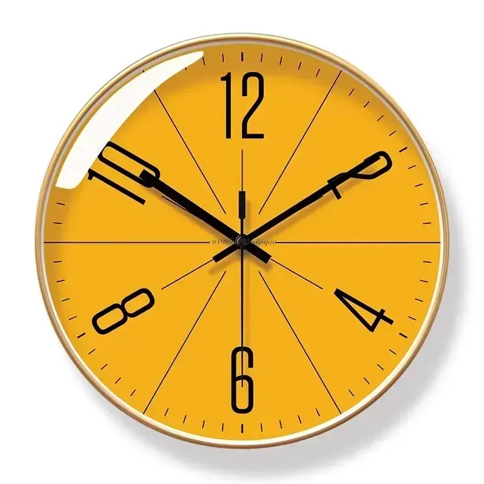 Horloges murales nordiques simples