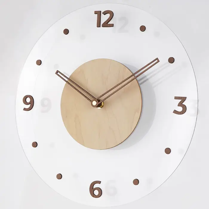 Horloge murale en bois massif