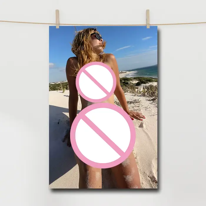 Peinture sur toile d'une belle femme prenant le bain au soleil, affiche et impression d'art, accessoires de décoration de chambre