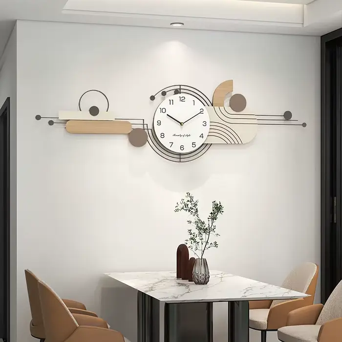 Horloge murale contemporaine pour salle à manger
