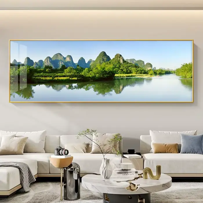 Peinture abstraite sur toile de montagne dorée