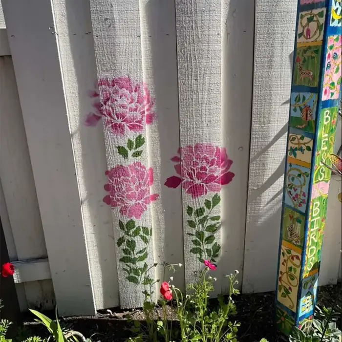 Grand modèle de fleur de clôture de jardin
