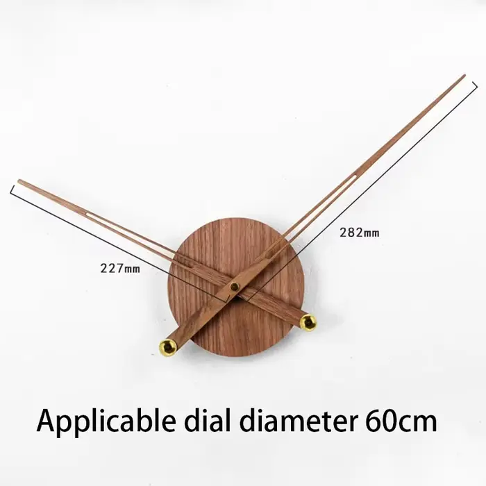 Grande horloge murale en bois massif