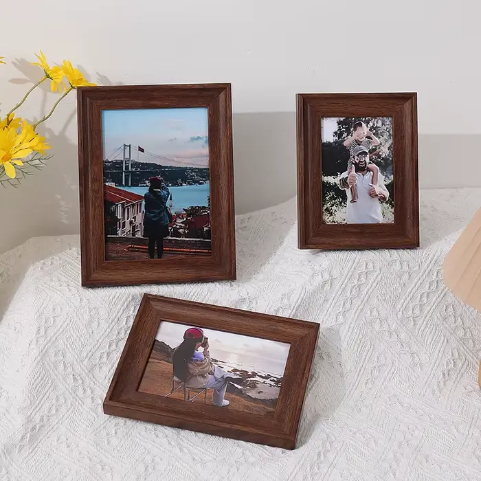 Cadre Photo en Plastique Couleur Noyer Profond