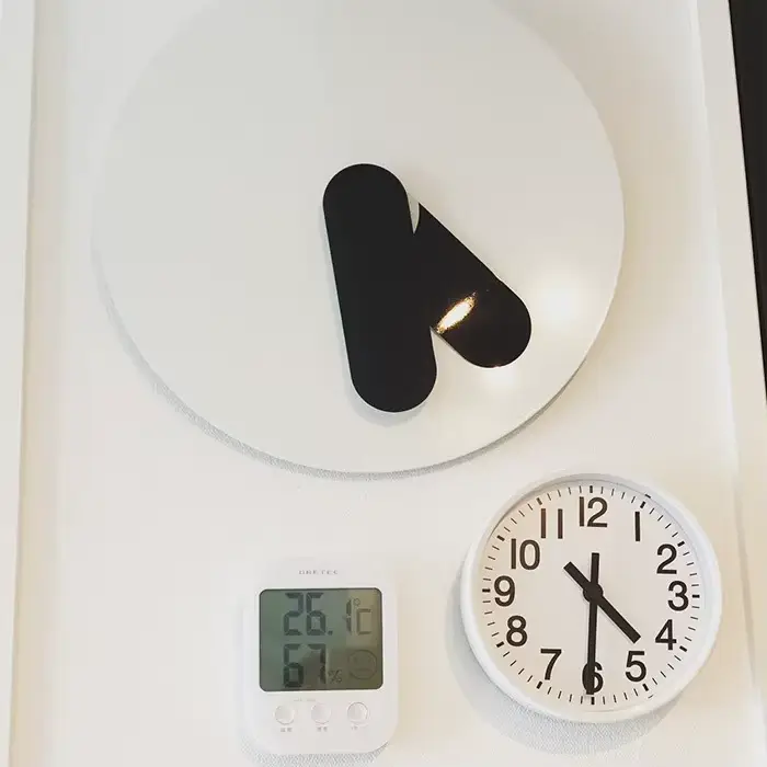 Horloge murale moderne de 12 pouces, pour la maison, dans le salon, fraîche, créative, Unique, Simple, mode, exquise, ronde et muette