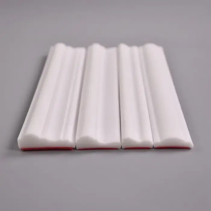 1 rouleau de bandes décoratives élégantes en PVC autocollantes - flexibles et pliables pour les murs