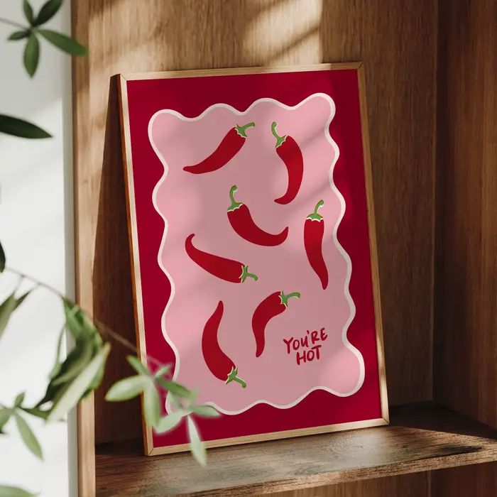 Chili Print You're Hot Wall Art, affiche rétro Chilli Pepper, décor de cuisine mignon, impression rose et rouge tendance, impression de poivre dessinée à la main