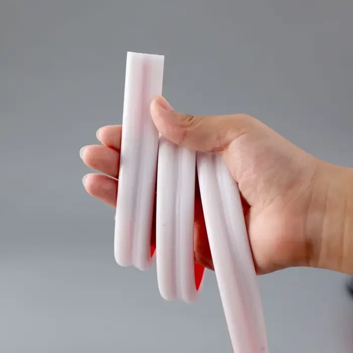 1 rouleau de bandes décoratives élégantes en PVC autocollantes - flexibles et pliables pour les murs
