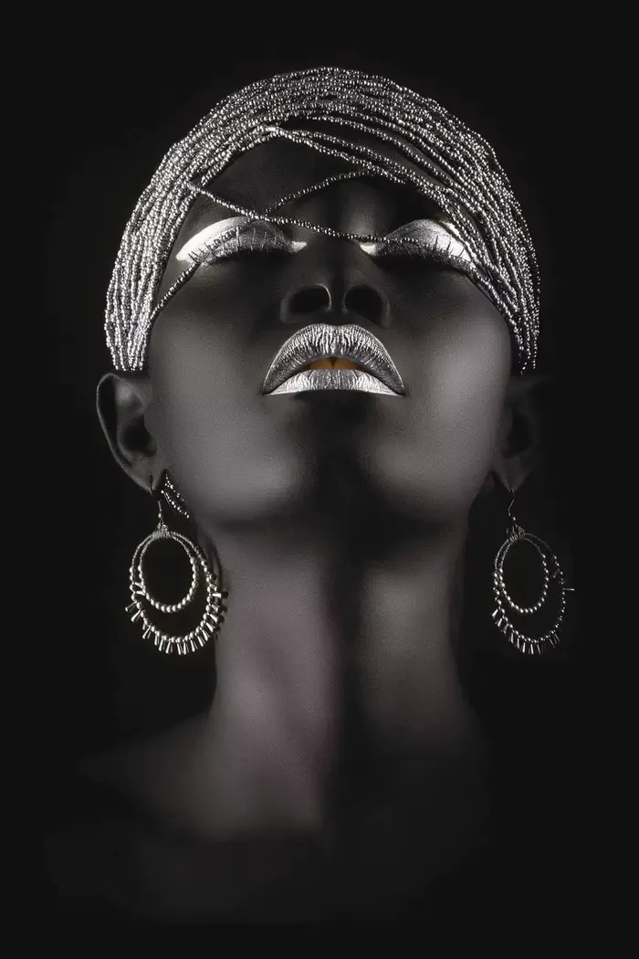 Affiches d'art mural de femme africaine et imprimés, grande femme noire tenant des bijoux en or, pei