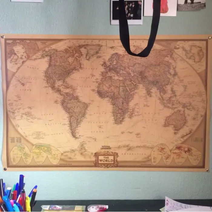 Affiche carte du monde en papier kraft