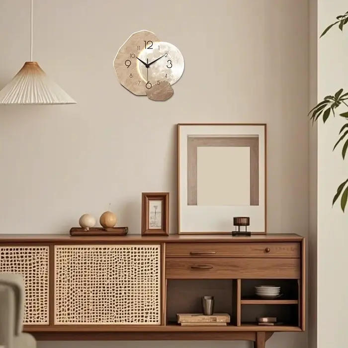 Horloge murale moderne simple et silencieuse